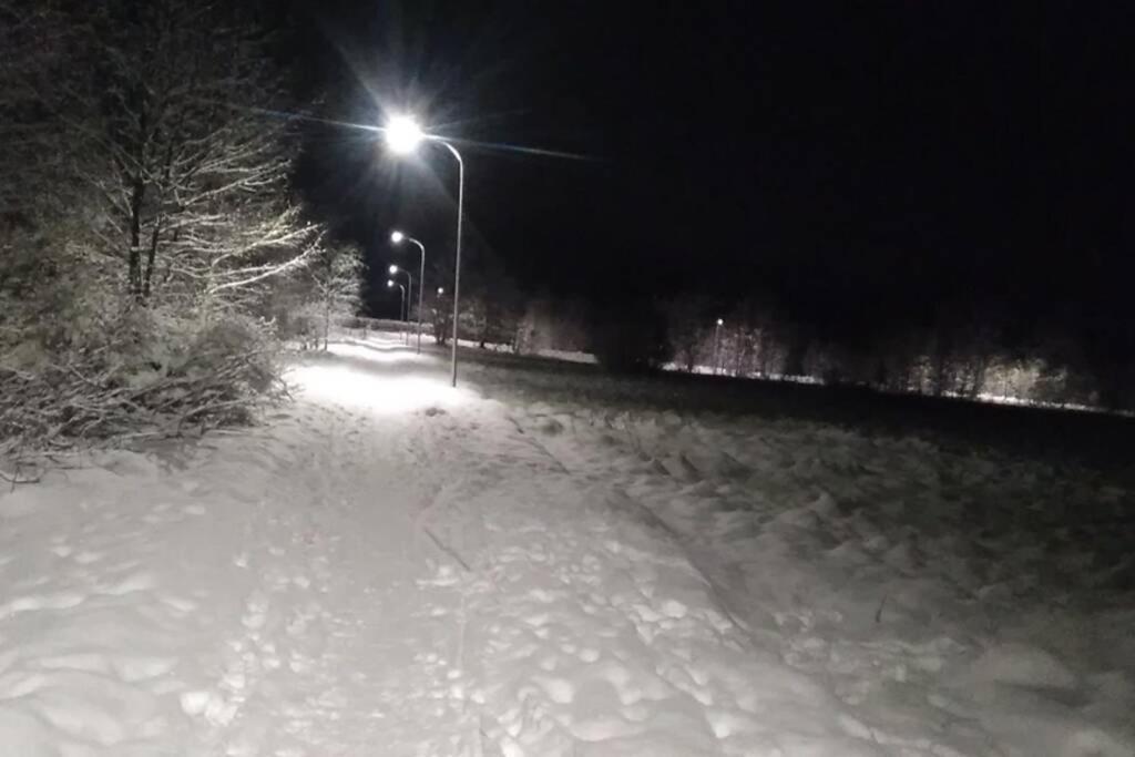 Nowoczesne Mieszkanie Blisko Natury I Sklepu Biedronka Karpacz Exterior photo
